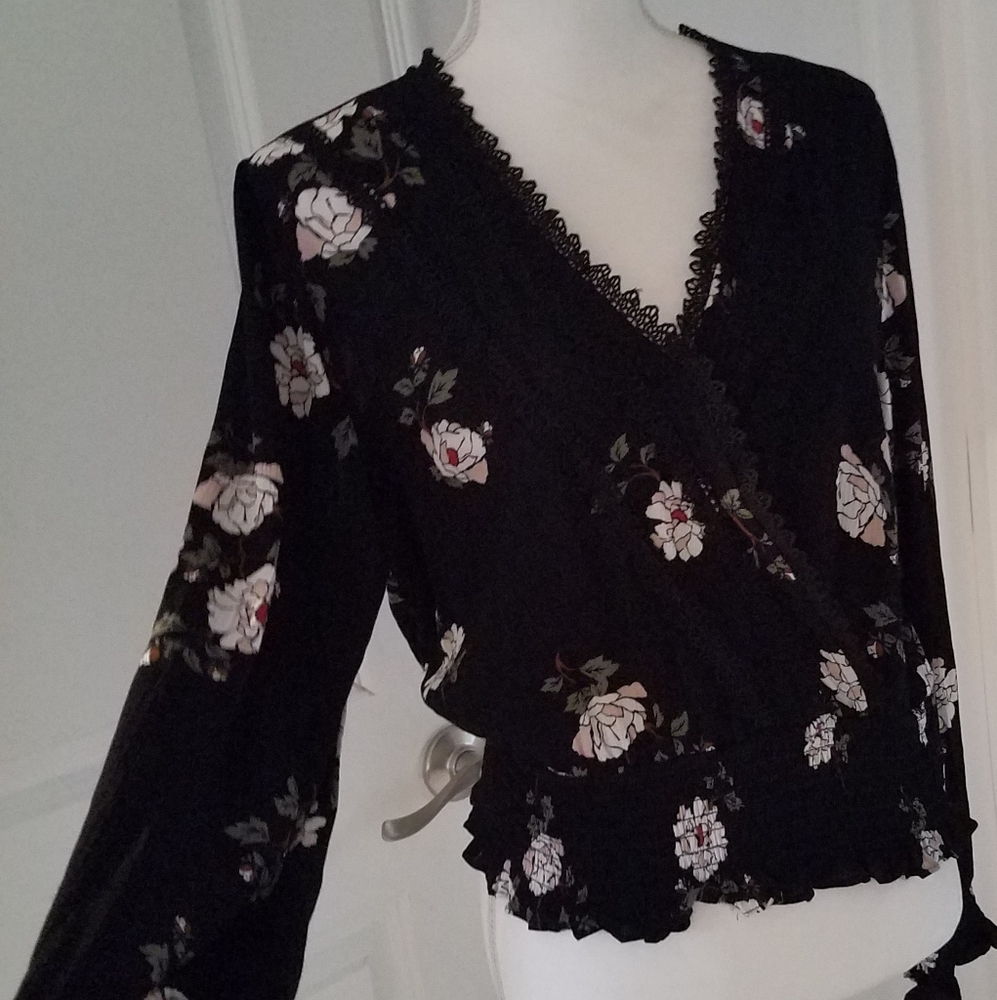 American Rag Blouse - Picture 4 of 16